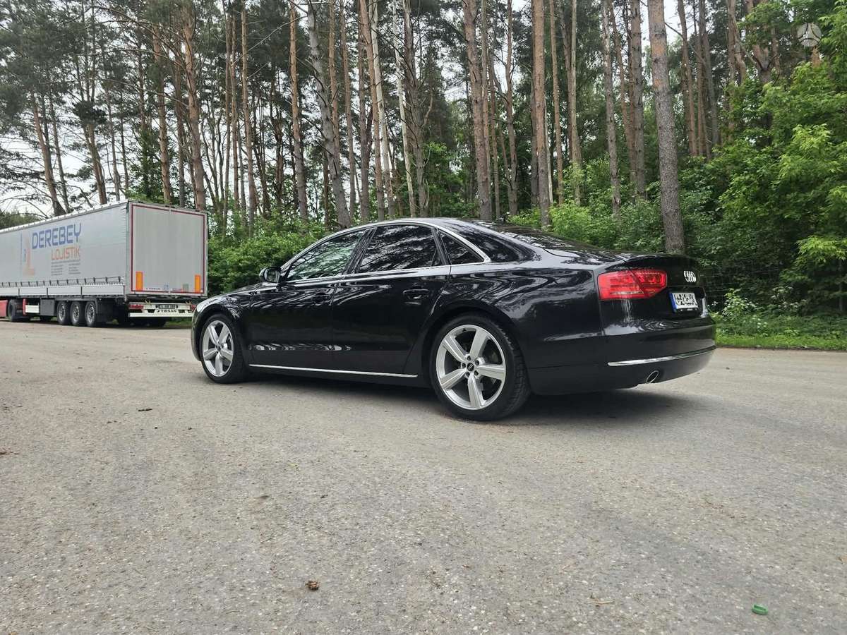 Audi A8, 3.0 l., Седан