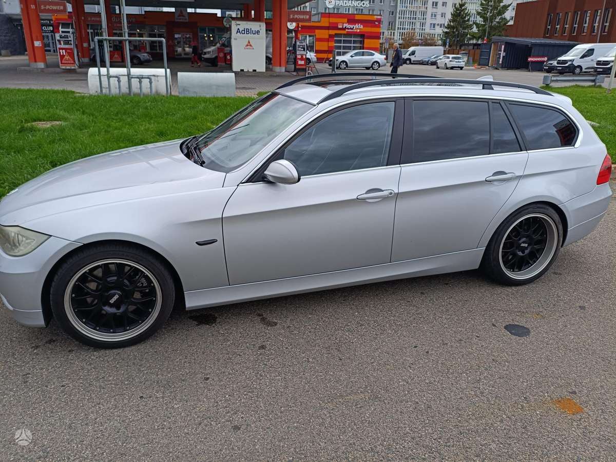 BMW 330, 3.0 l., wagon
