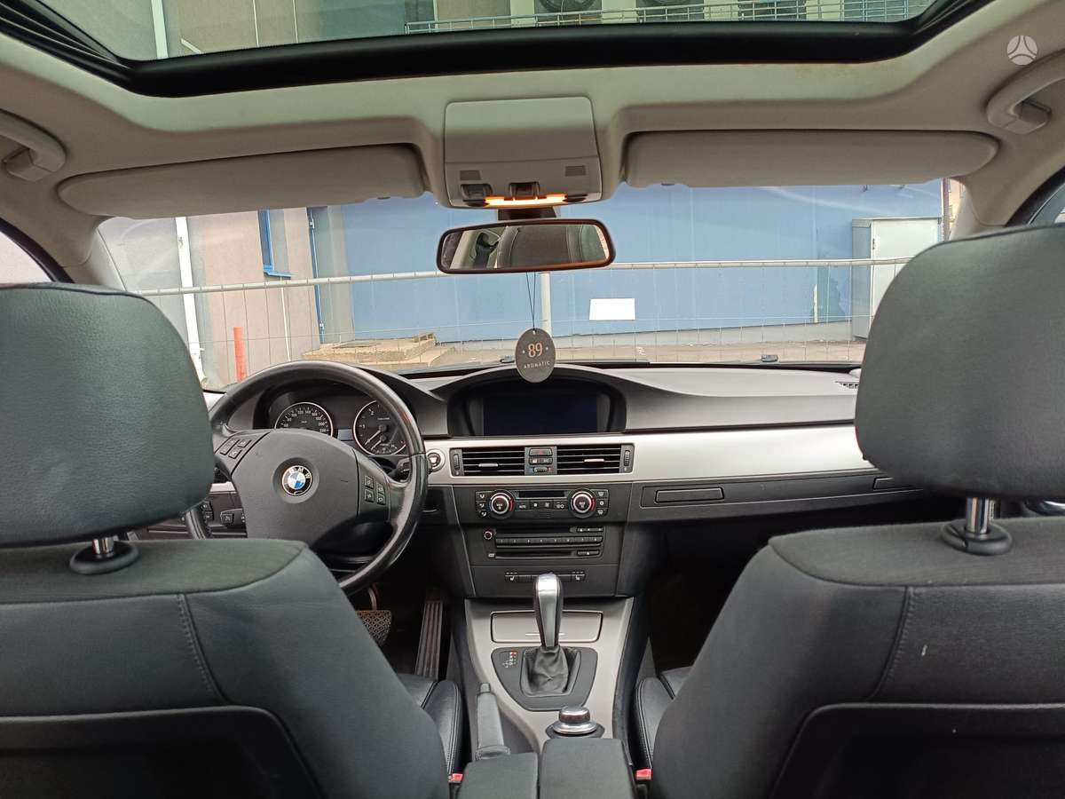 BMW 330, 3.0 l., wagon