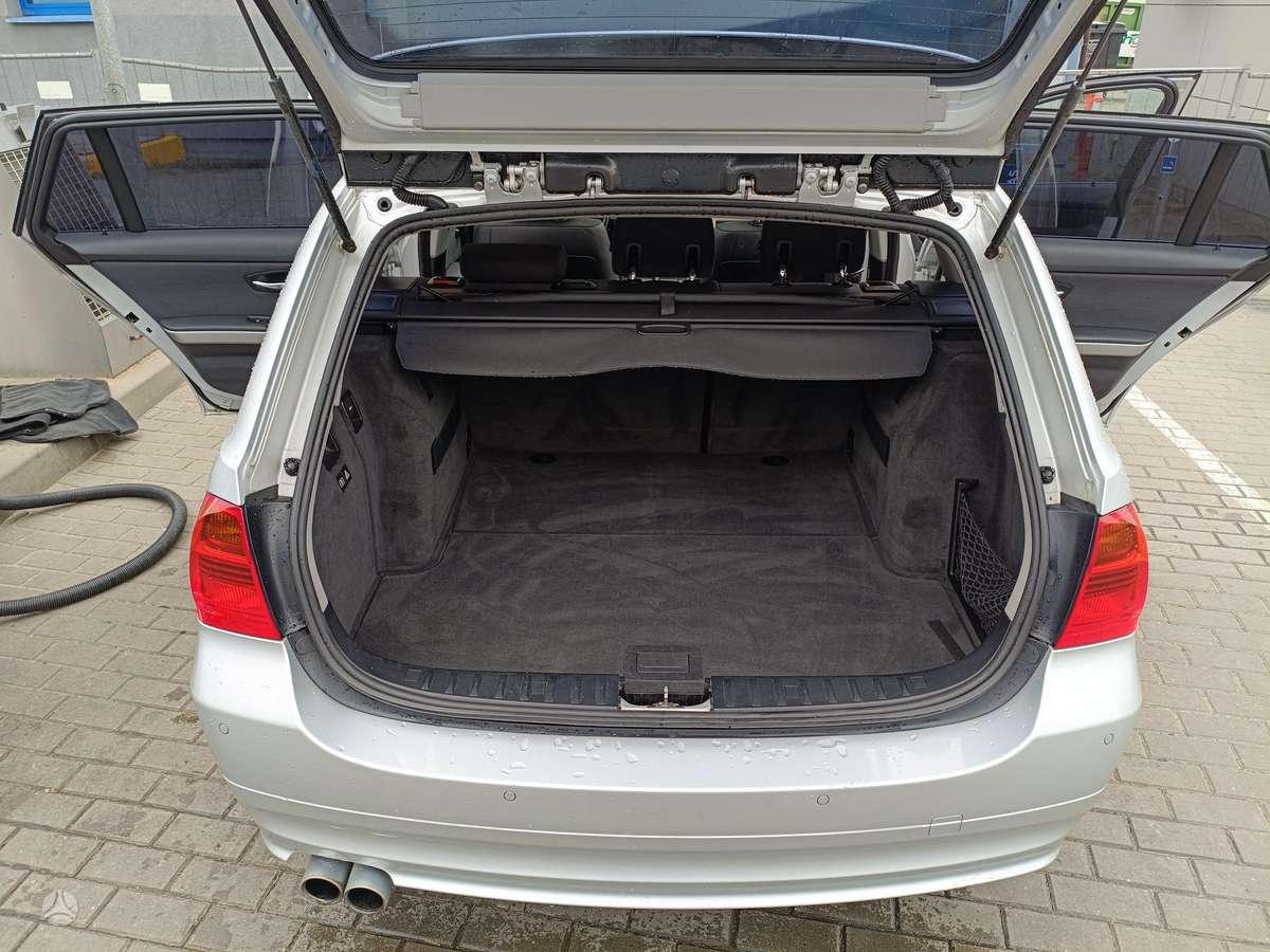 BMW 330, 3.0 l., universalas