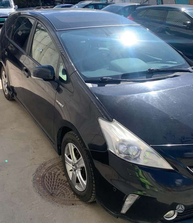 Toyota Prius+ детали кузова