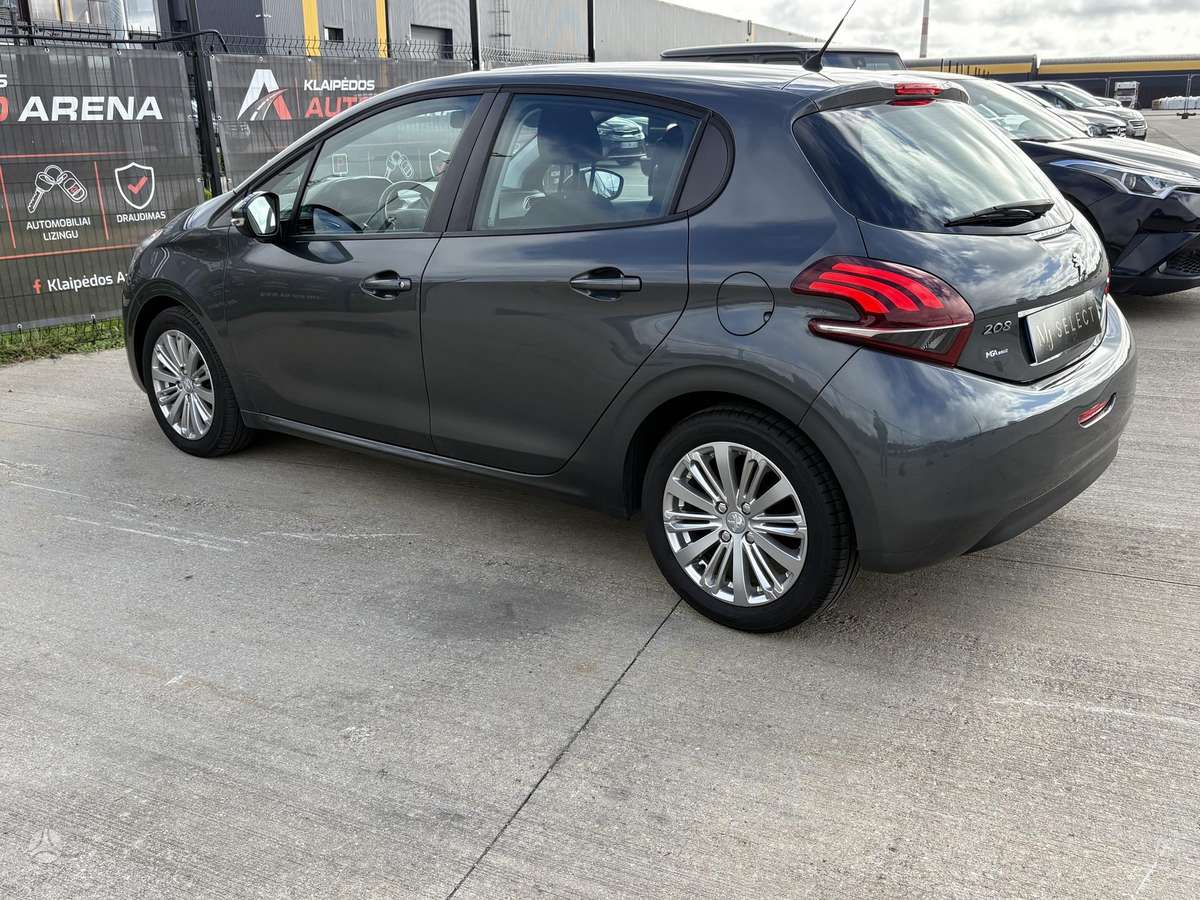 Peugeot 208, 1.2 l., hatchback