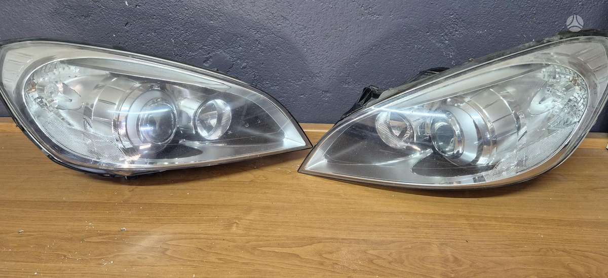 Volvo V60 bumpers, lights