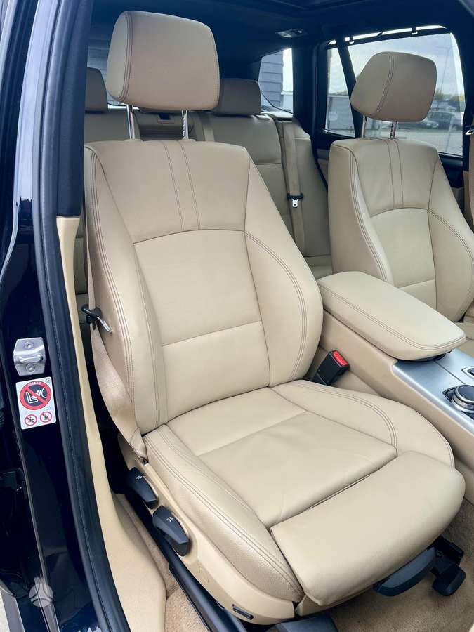 BMW X3, 2.0 l., off-road / crossover
