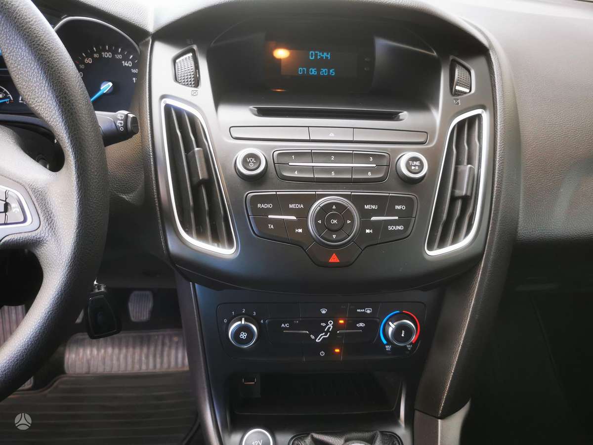 Ford Focus 2015 — фото 29
