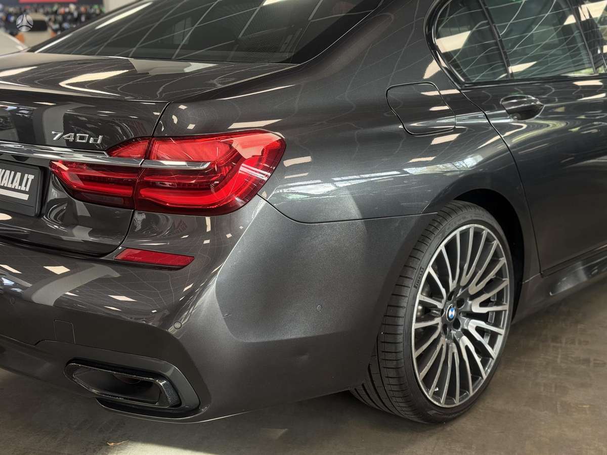 BMW 740, 3.0 l., Седан