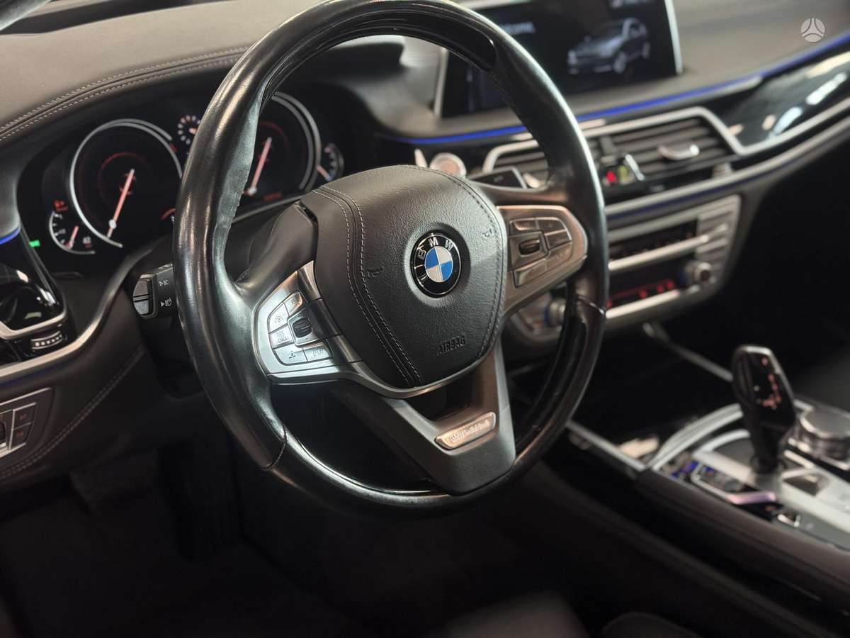 BMW 740, 3.0 l., Седан