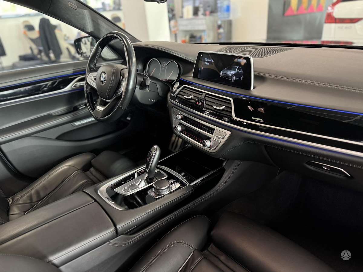 BMW 740, 3.0 l., Седан