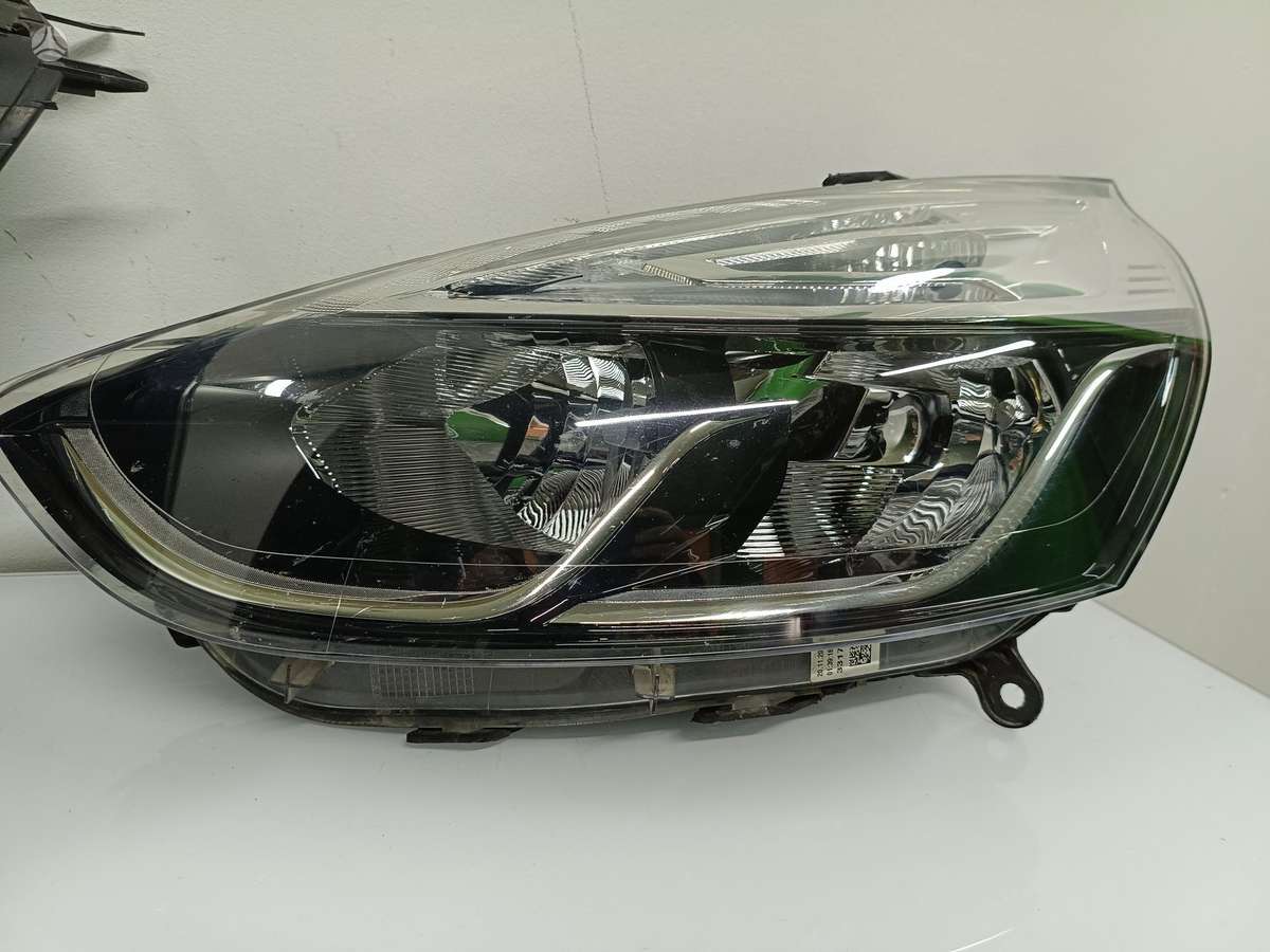 Renault Clio žibintai
