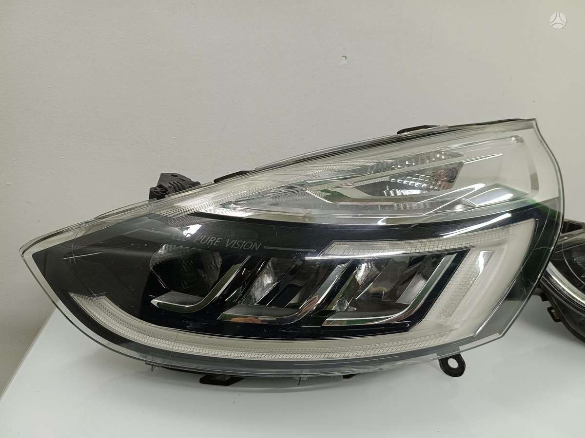Renault Clio фары