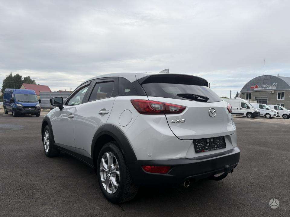 Mazda CX-3, 2.0 l., off-road / crossover