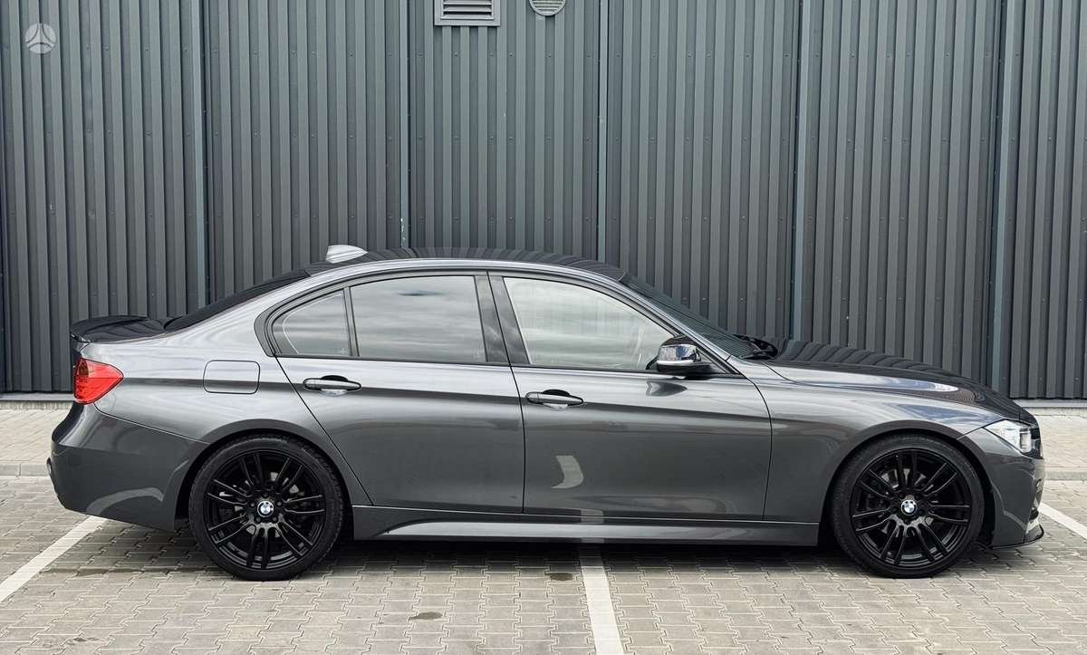 BMW 320, 2.0 l., Седан