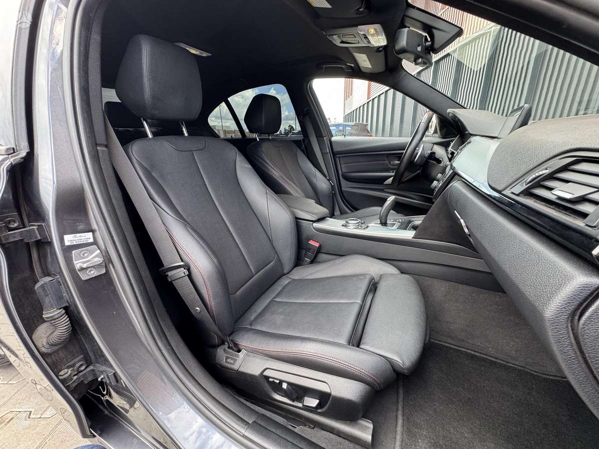 BMW 320, 2.0 l., Седан