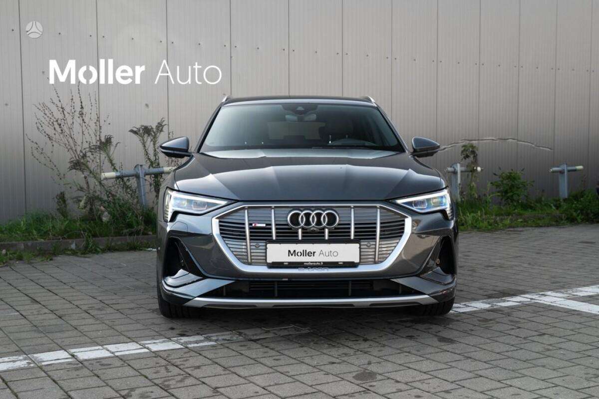 Audi e-tron Sportback, off-road / crossover