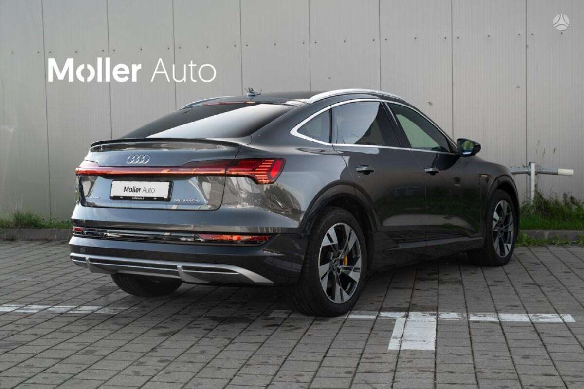 Audi e-tron Sportback, off-road / crossover
