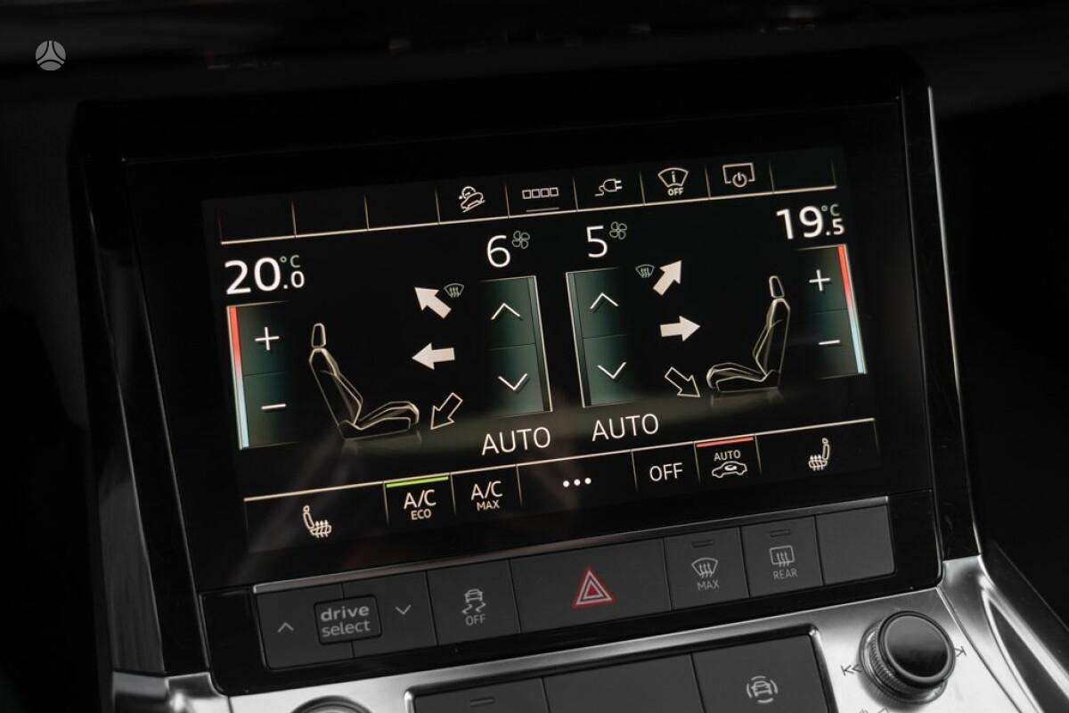 Audi e-tron Sportback, off-road / crossover