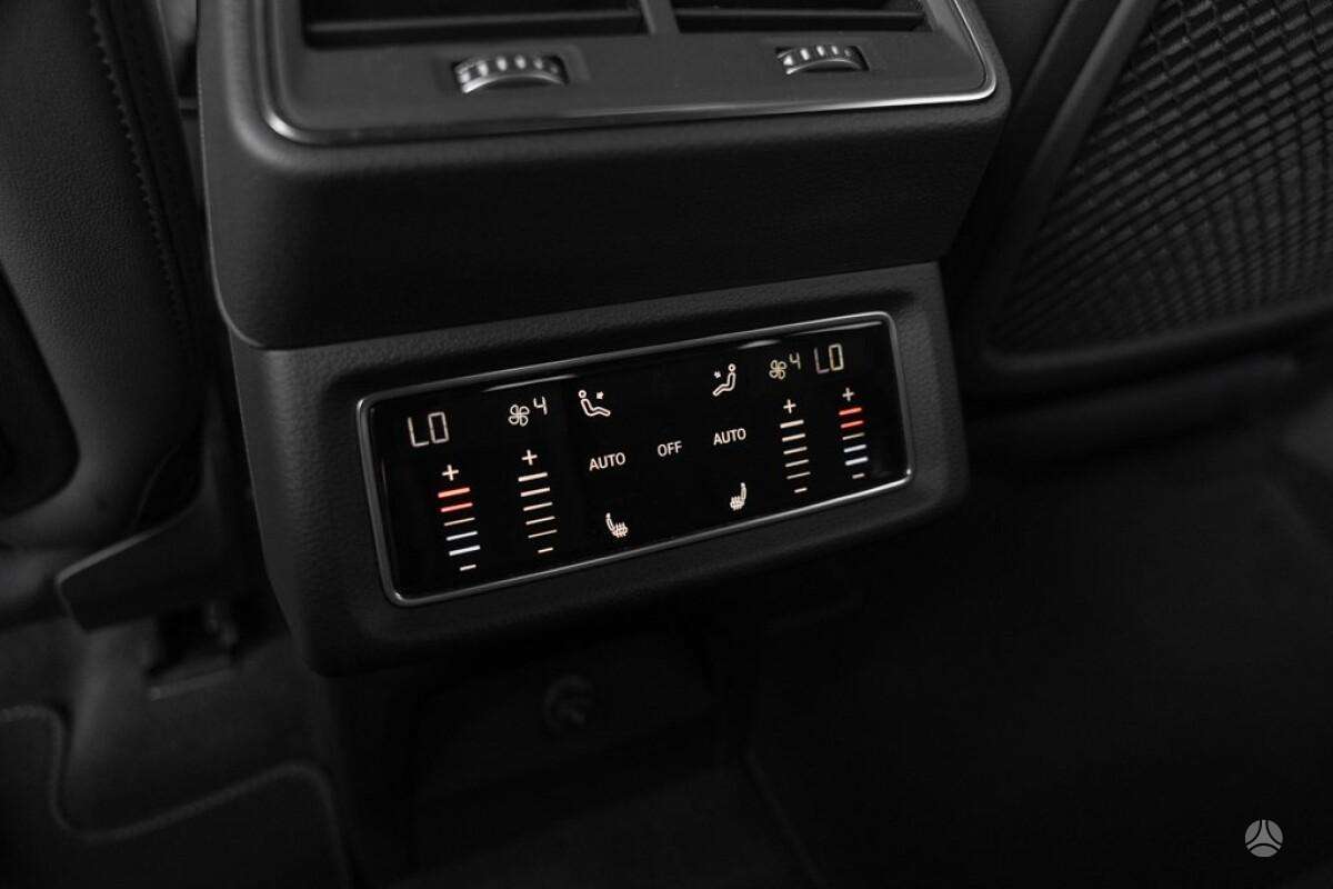 Audi e-tron Sportback, off-road / crossover