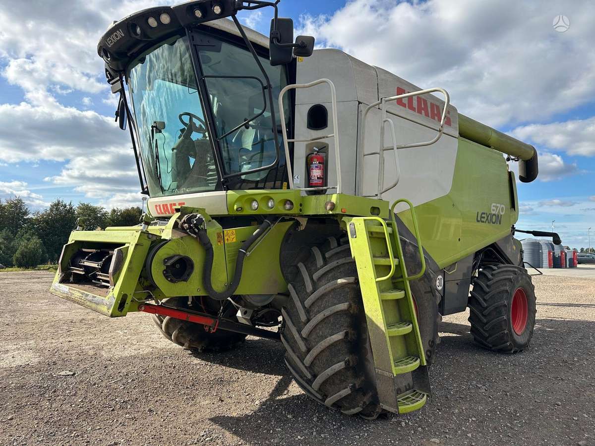 Claas Lexion 670, kombainai