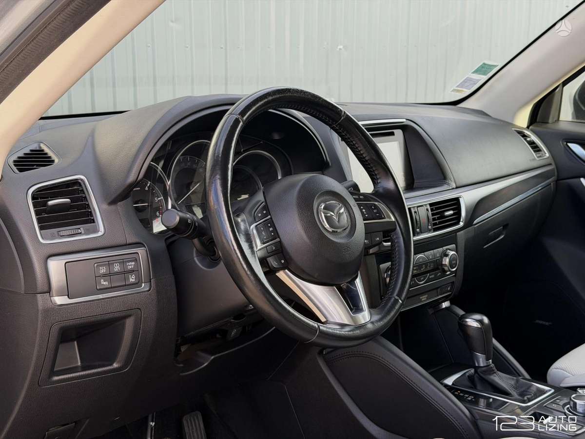 Mazda CX-5, 2.2 l., off-road / crossover