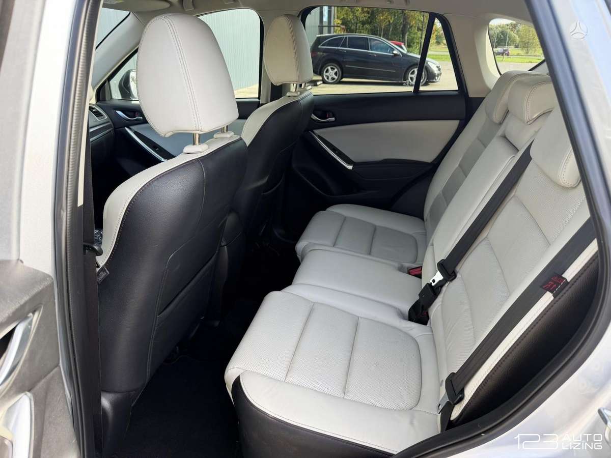 Mazda CX-5, 2.2 l., off-road / crossover