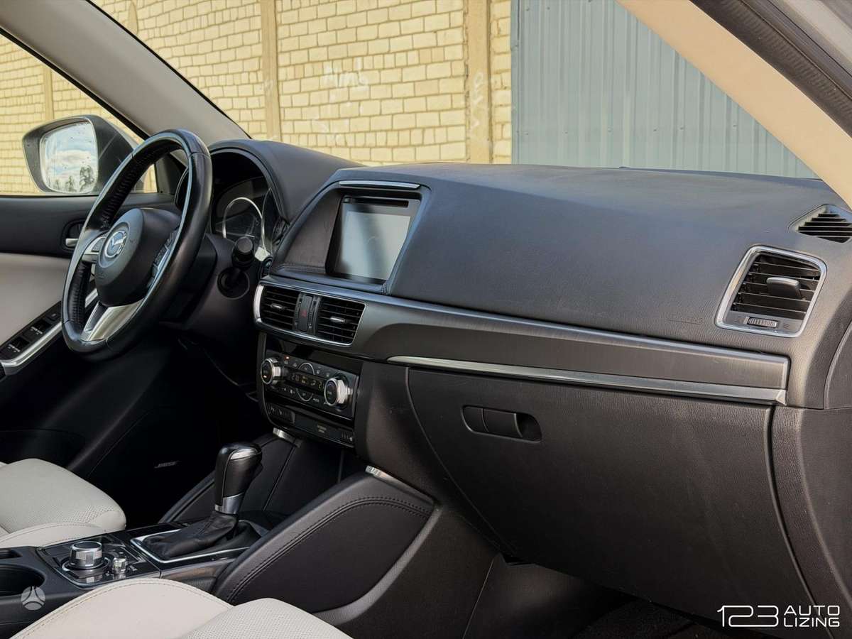 Mazda CX-5, 2.2 l., off-road / crossover