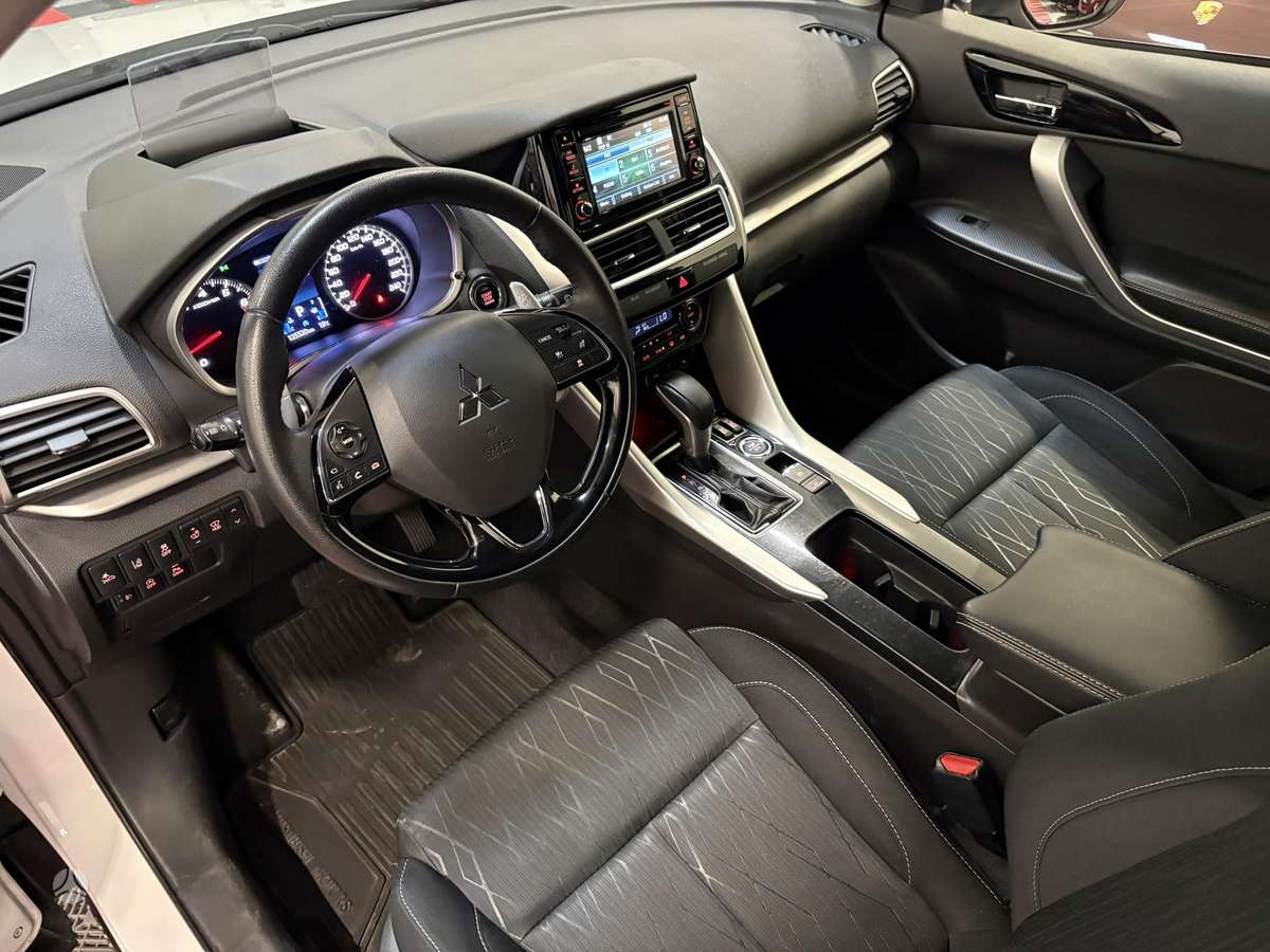 Mitsubishi Eclipse Cross, 1.5 l., off-road / crossover