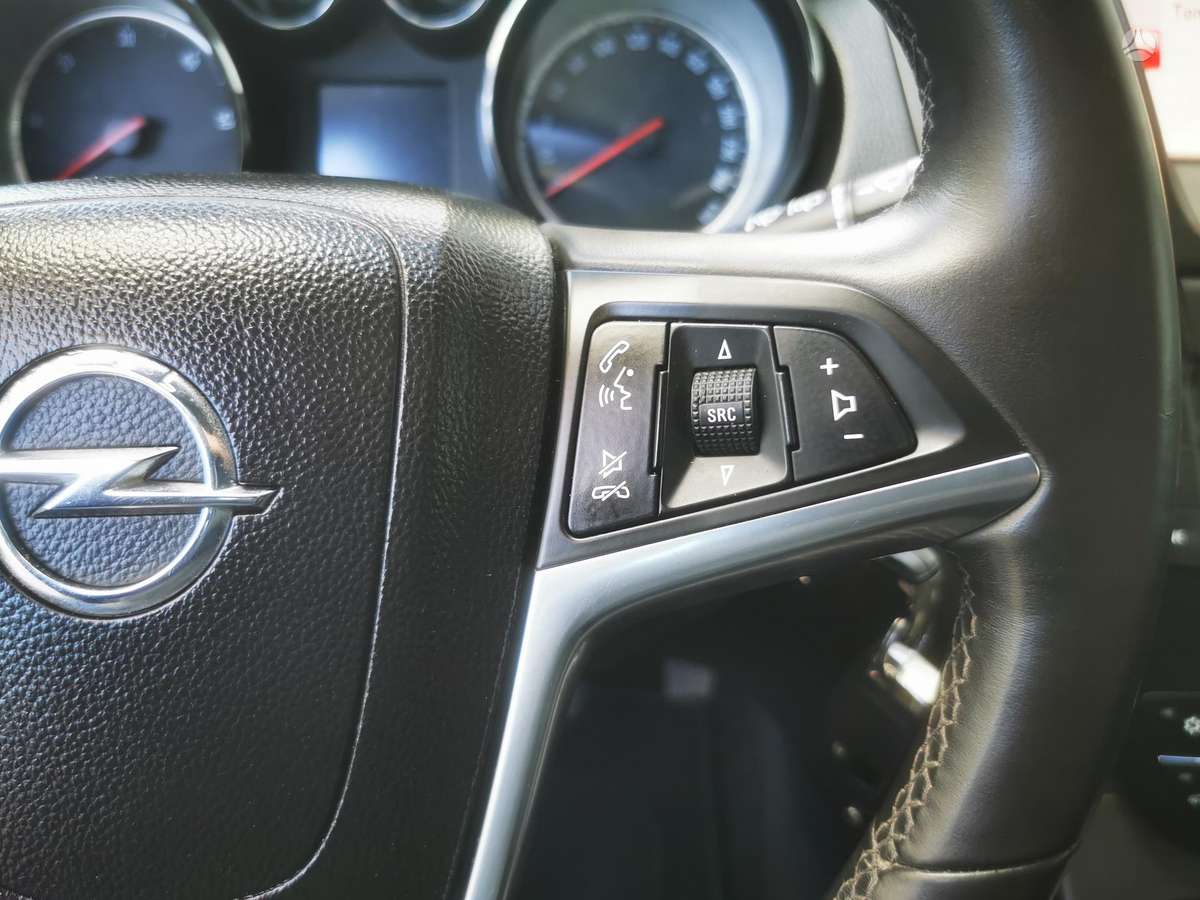 Opel Insignia 2013 — photo 23