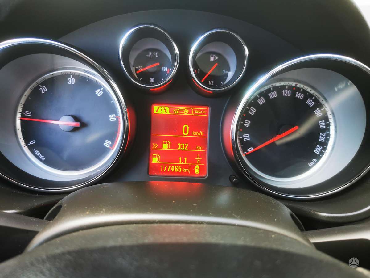 Opel Insignia 2013 — photo 26