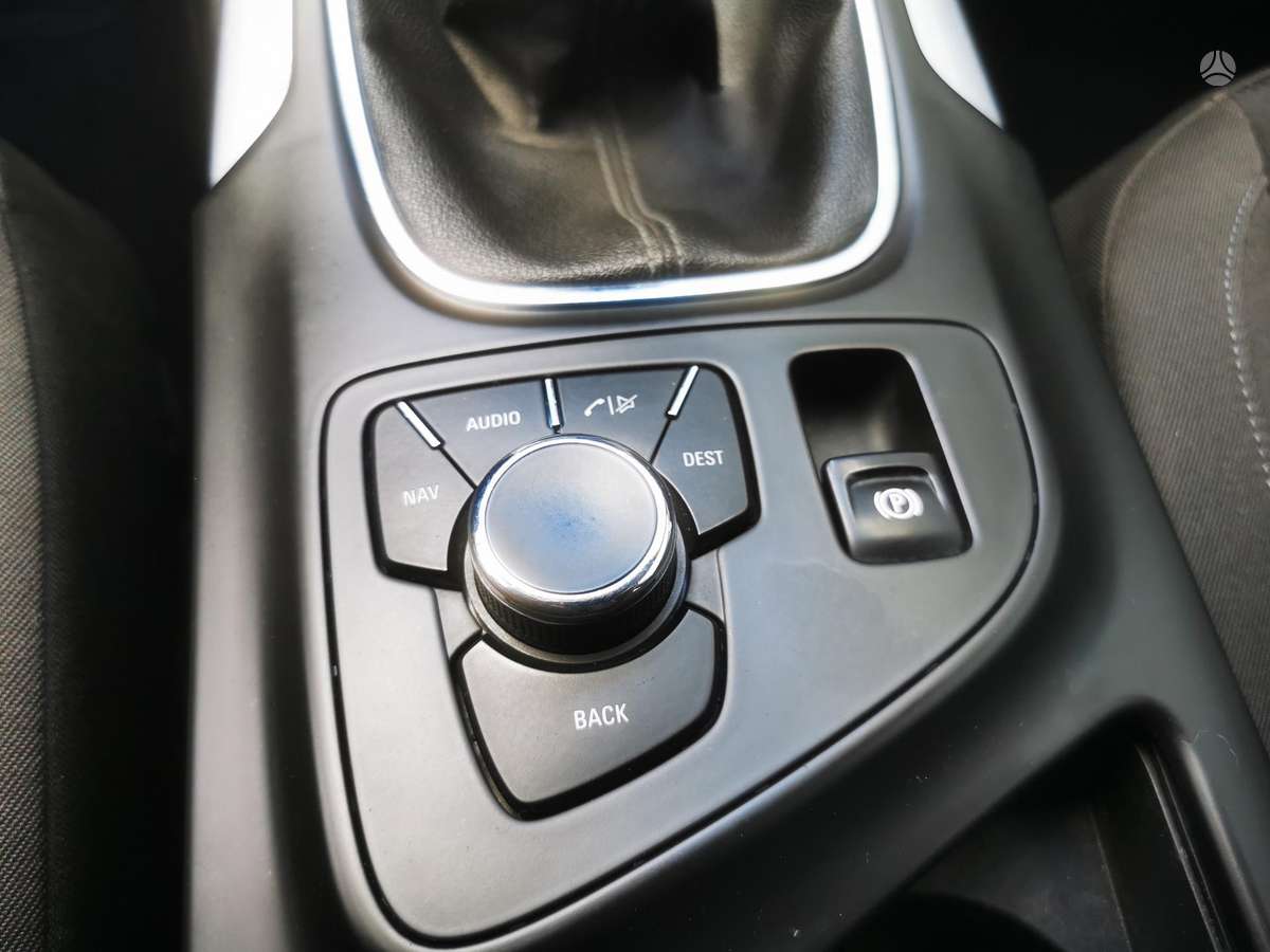 Opel Insignia 2013 — photo 28