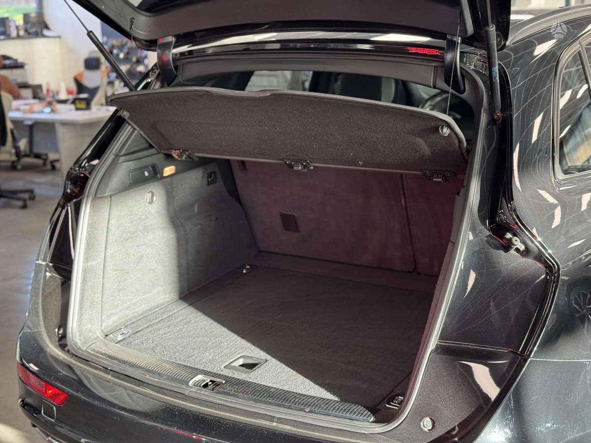 Audi Q5, 2.0 l., Внедорожник / Кроссовер