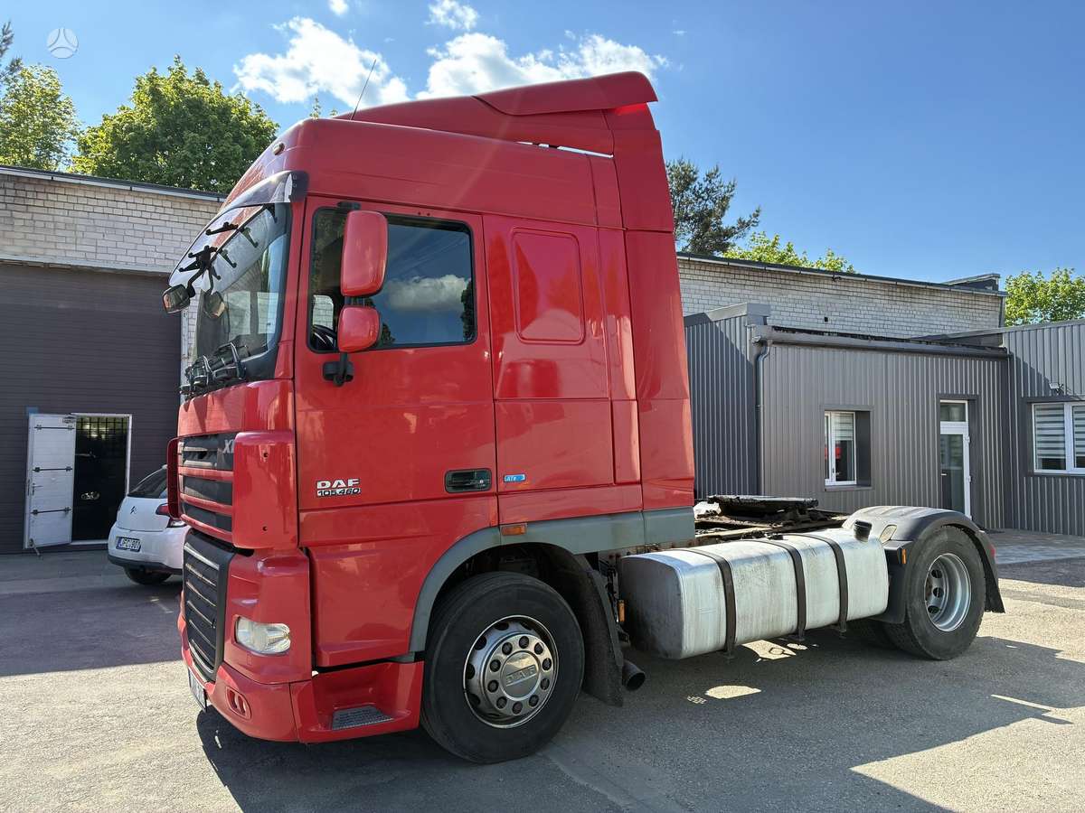 DAF 105SC, single sleeper