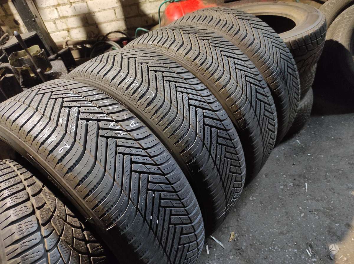 Dunlop ZieminesUniversaliosVasarines, winter 225/60 R18