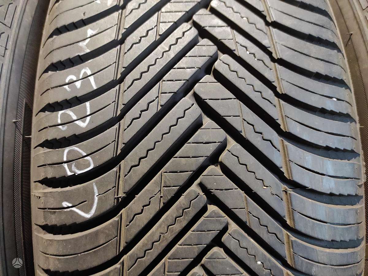 Dunlop ZieminesUniversaliosVasarines, winter 225/60 R18