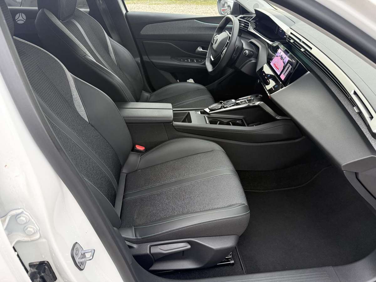 Peugeot 308, 1.2 l., Универсал