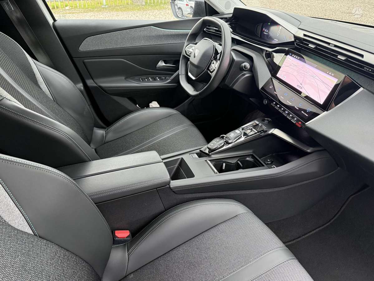 Peugeot 308, 1.2 l., Универсал