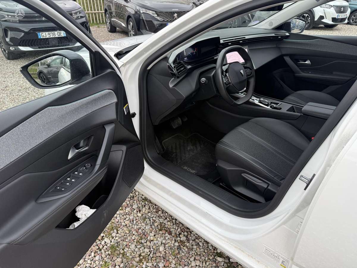 Peugeot 308, 1.2 l., Универсал