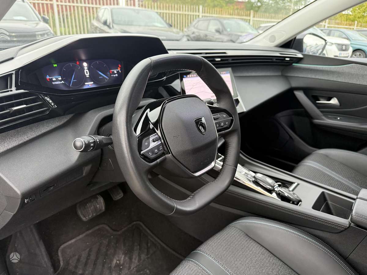 Peugeot 308, 1.2 l., Универсал