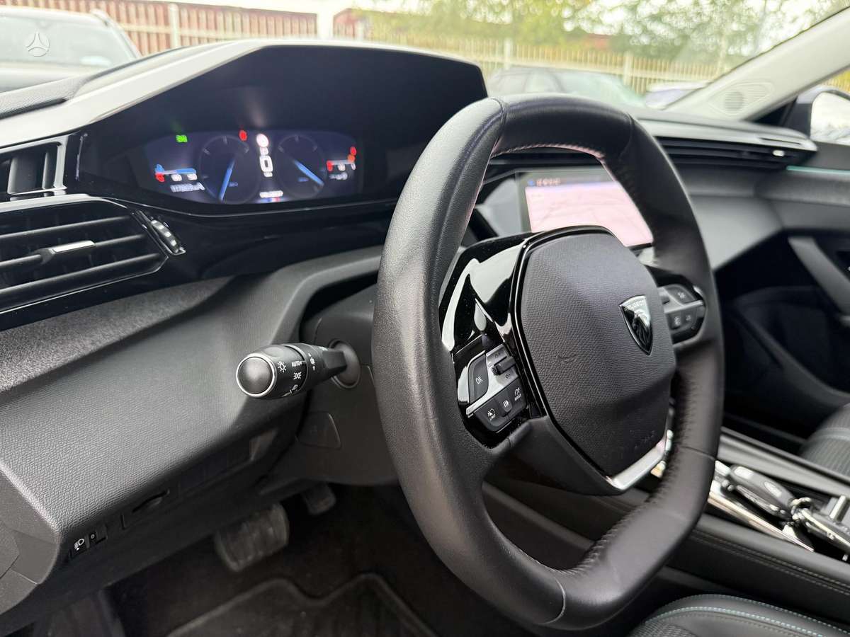 Peugeot 308, 1.2 l., Универсал