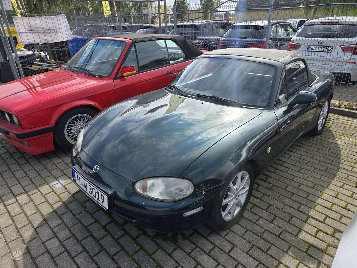 Mazda MX-5, 1.6 l., convertible