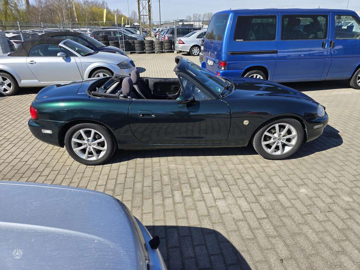 Mazda MX-5, 1.6 l., convertible