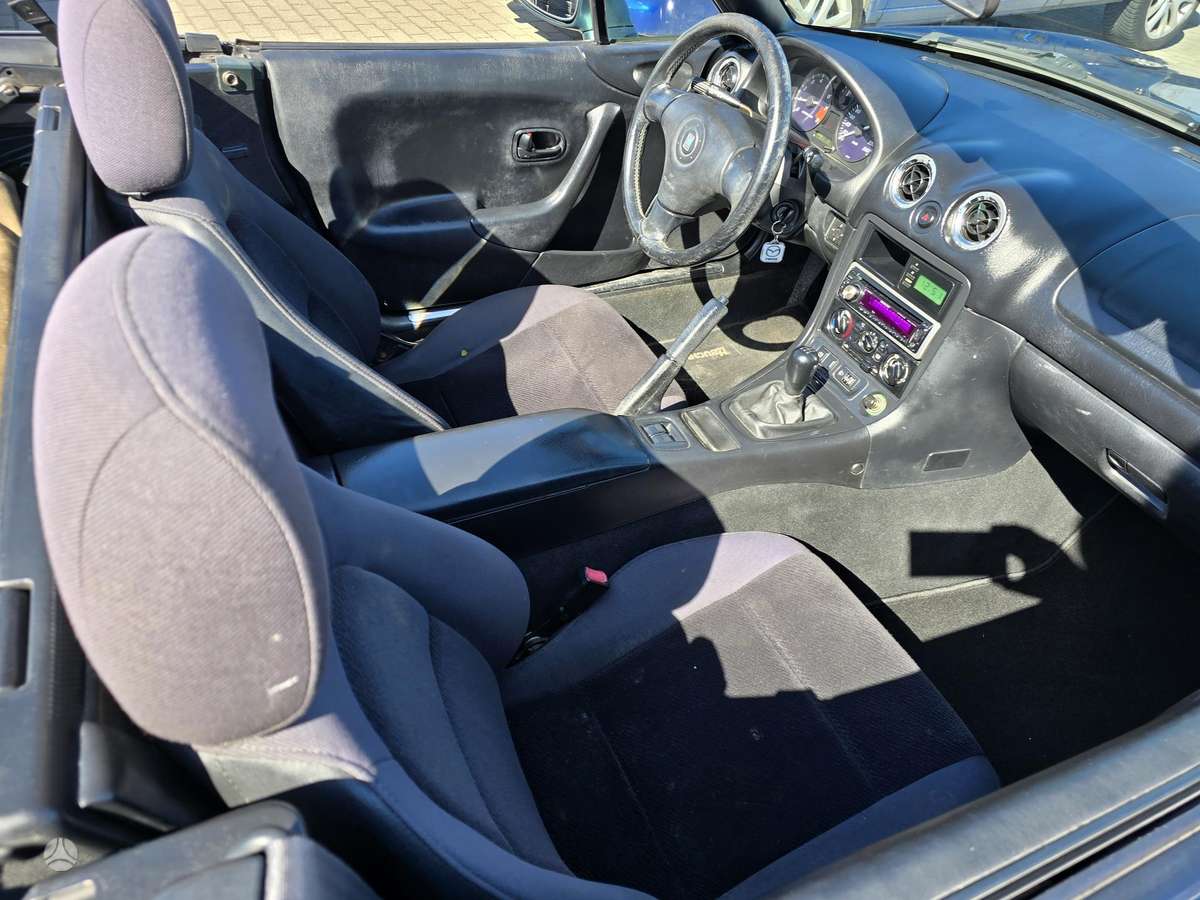 Mazda MX-5, 1.6 l., Кабриолет
