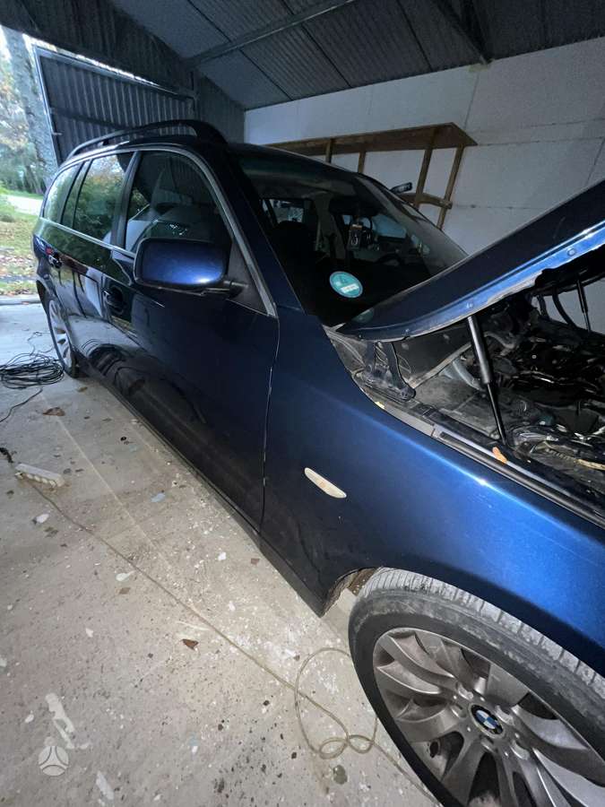 BMW 525, 2.5 l., universalas