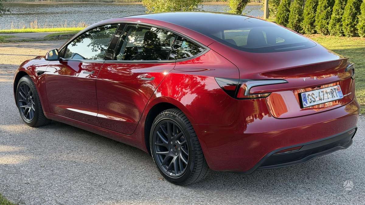 Tesla Model 3, 82 kWh, hatchback