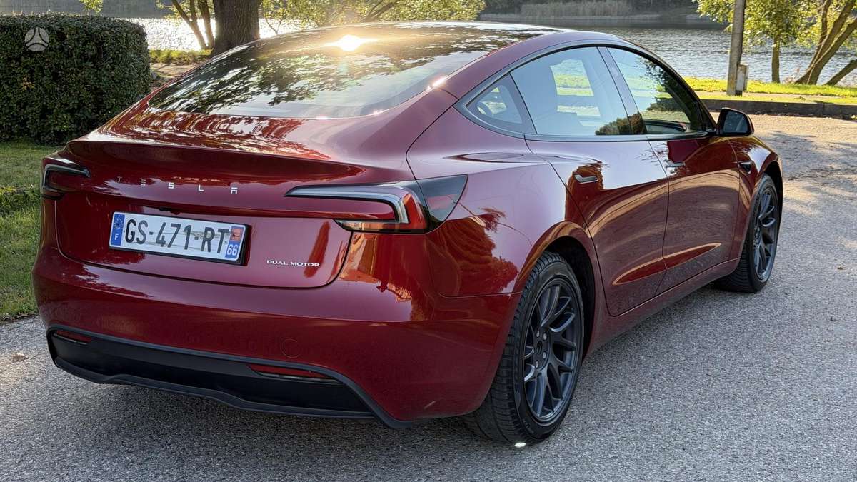 Tesla Model 3, 82 кВт·ч, Хэтчбек