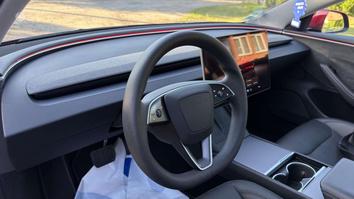 Tesla Model 3, 82 kWh, hatchback