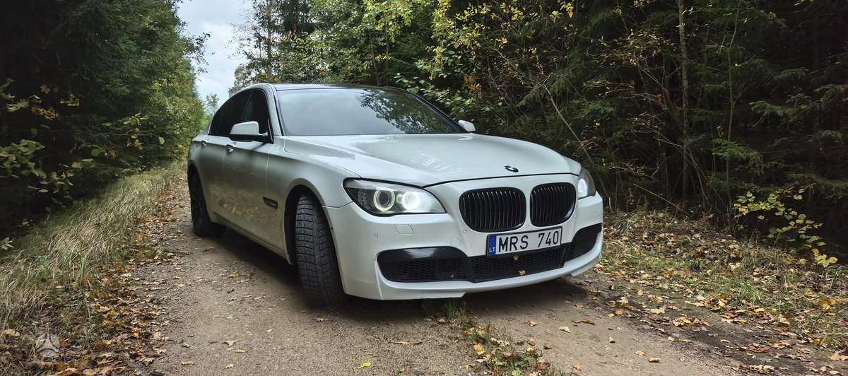 BMW 740, 3.0 l., Седан