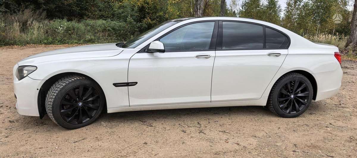 BMW 740, 3.0 l., Седан