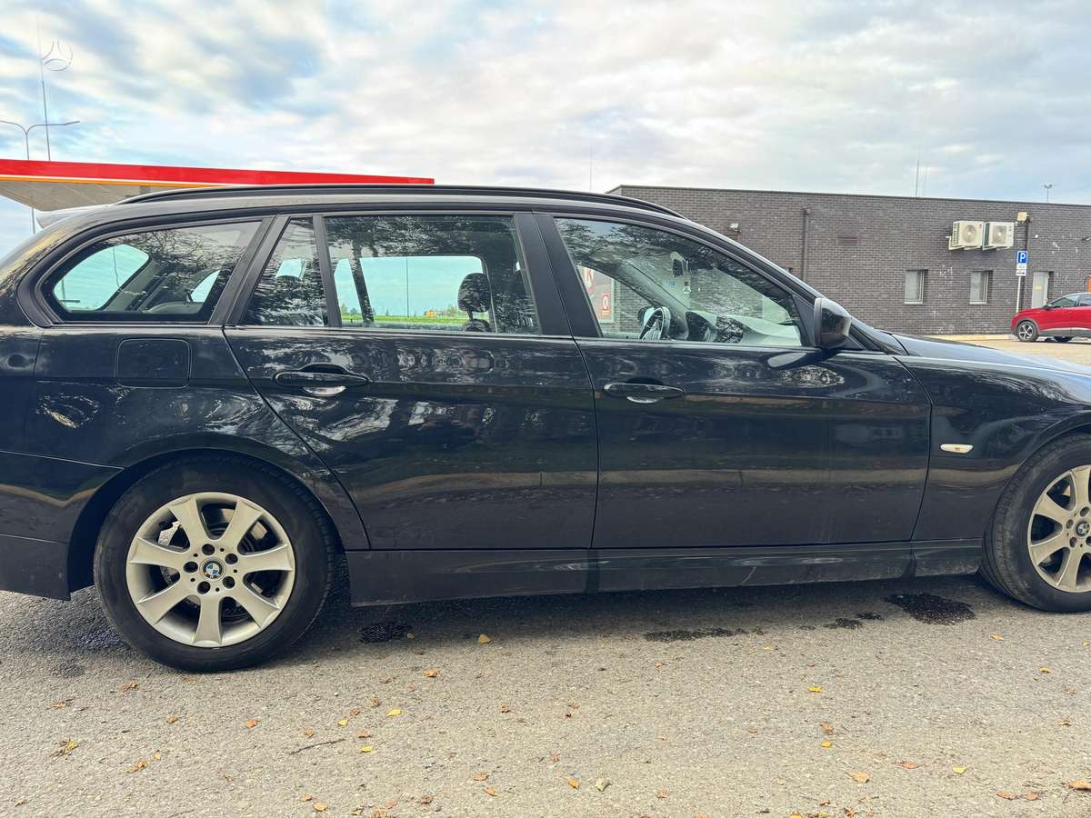 BMW 318, 2.0 l., wagon