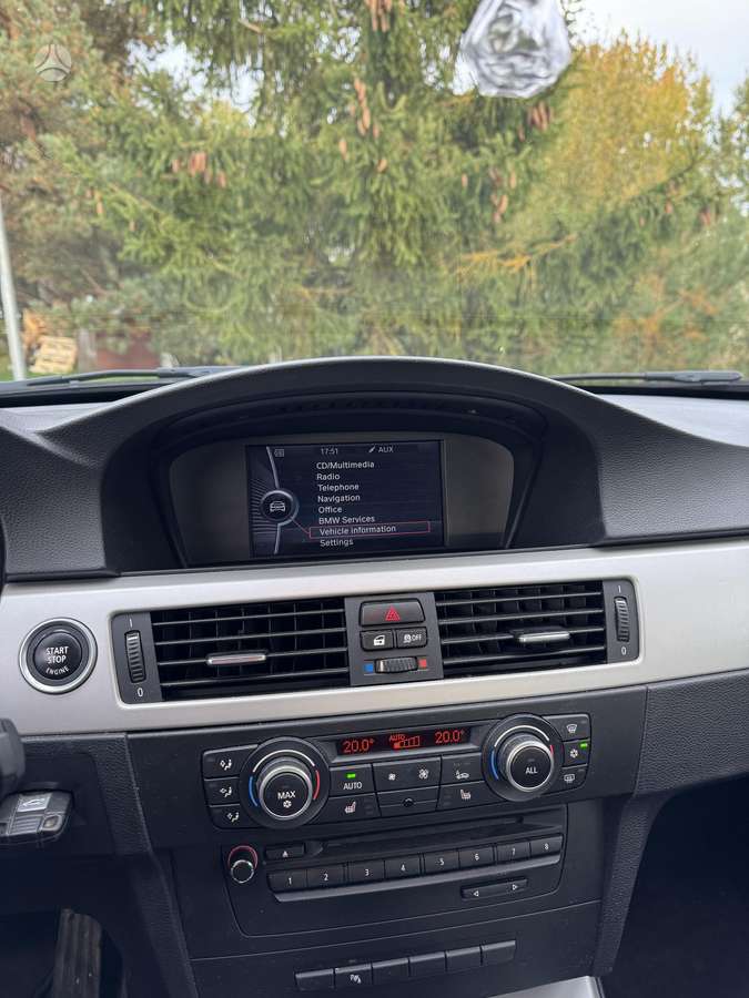 BMW 318, 2.0 l., wagon