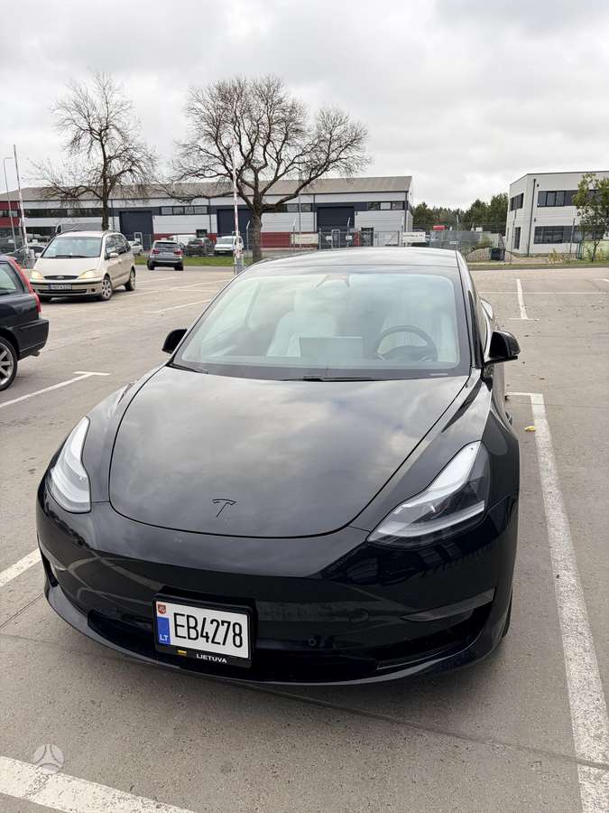 Tesla Model 3, 54 kWh, hatchback